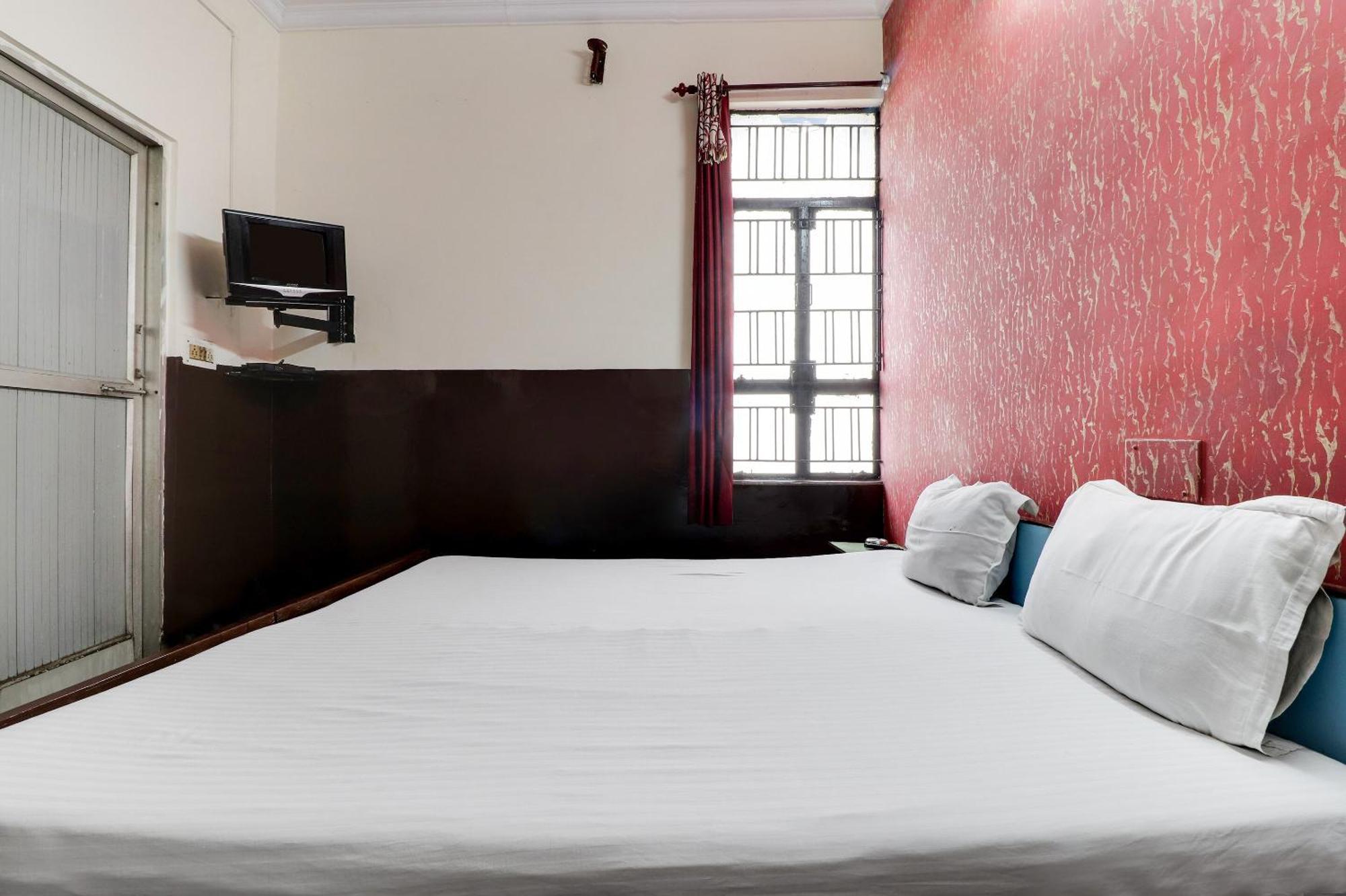 สปอต ออน 40076 โฮเต็ล ซันนี Hotel Bhairaun Ghat ภายนอก รูปภาพ